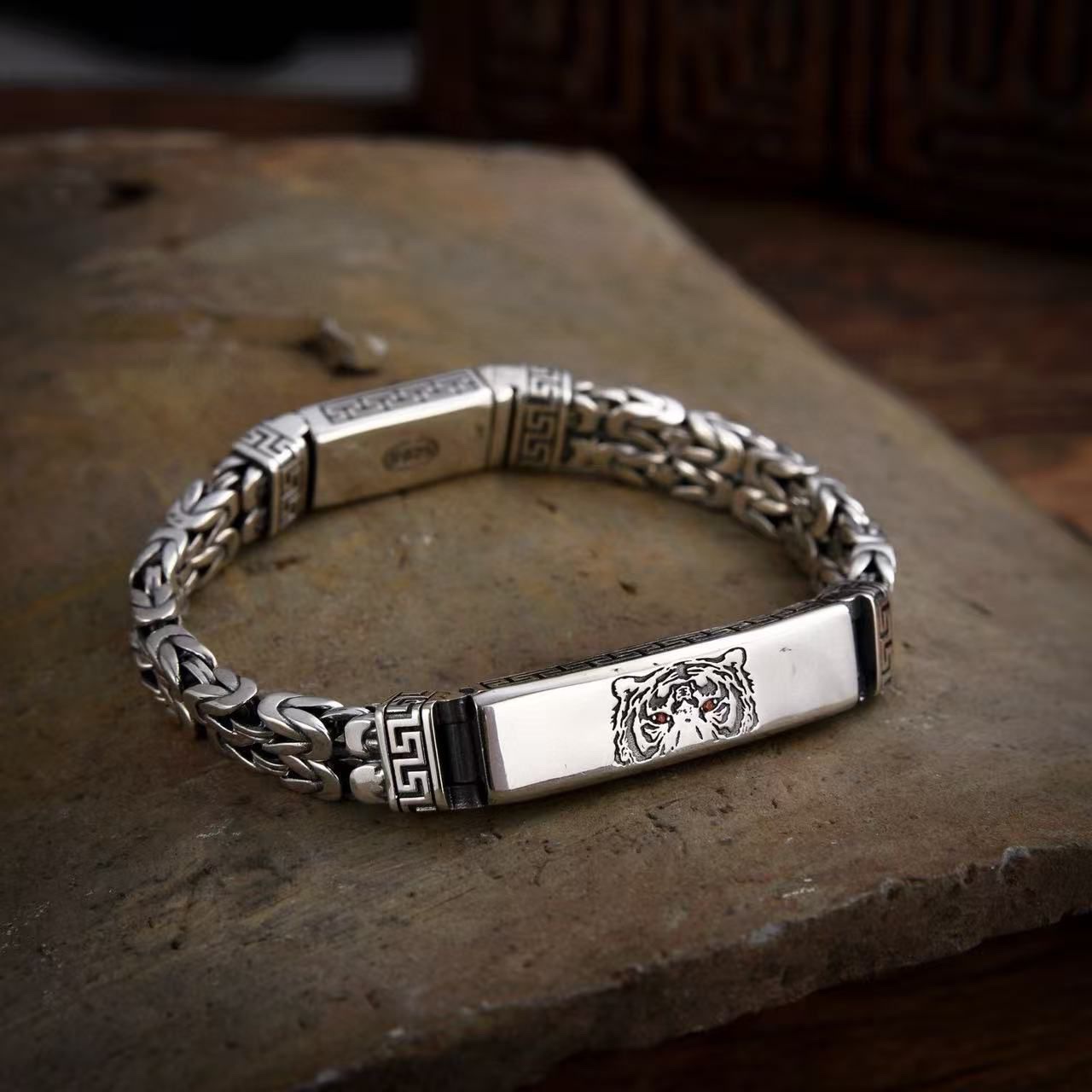 Silver Men’s Byzantine Chain Tiger & Greek Key Bracelet - Image 2