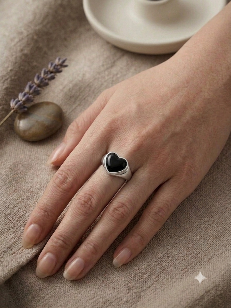 Silver Black Heart Signet Ring - Black Onyx Heart Statement Band