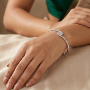 Alternative view of Silver Infinite Wave Pave Kada